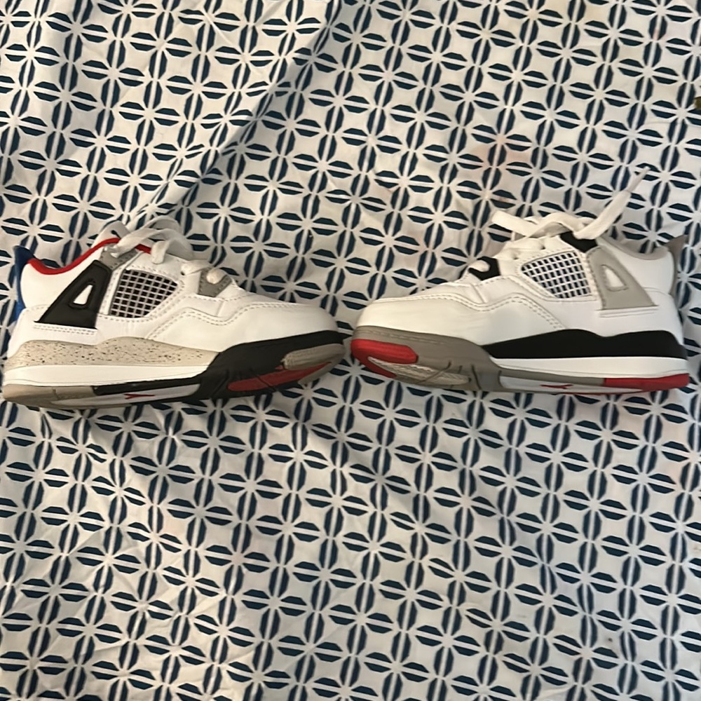 They are kids, Jordans size 10 They were my son - Picture 4 of 4
